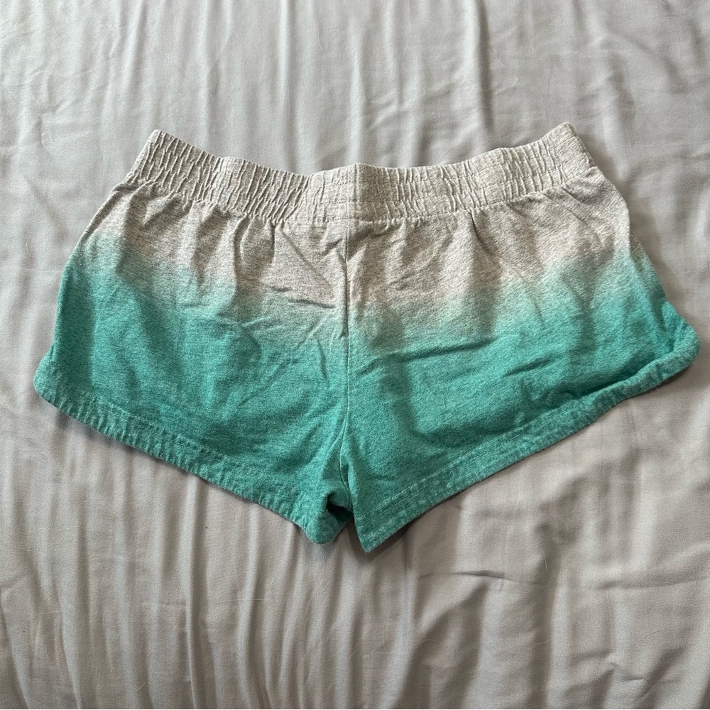 Nike shorts - Picture 2 of 3